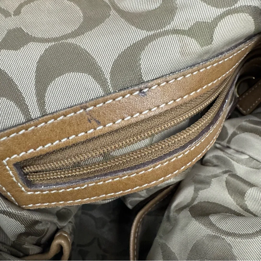 Y2K Coach Legacy Leather Slim Duffle Convertible Tan Crossbody Bag Purse 9328